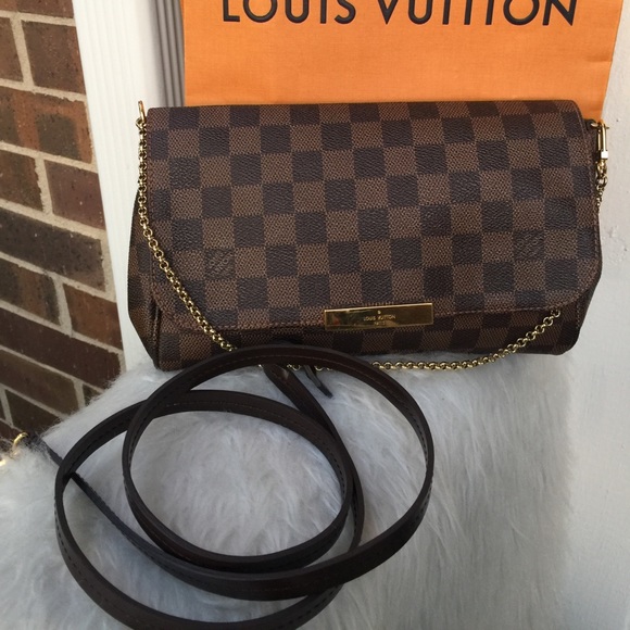 Louis Vuitton Handbags - Louis Vuitton Favorite Damier Ebene MM crossbody